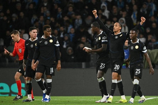 Chelsea ngược dòng hạ Napoli 3-2: Joao Pedro rực sáng đưa The Blues vào vòng knock-out