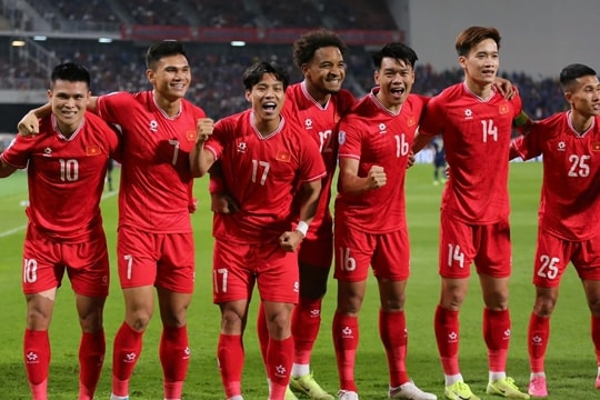 HLV Kim Sang-sik và vũ khí thể hình: Tuyển Việt Nam sẵn sàng đòi nợ Malaysia