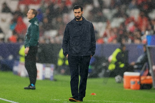 Real Madrid khủng hoảng: Từ sai lầm Xabi Alonso đến sự bất lực của Alvaro Arbeloa