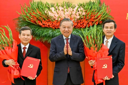 Bộ Chính trị công bố các quyết định về công tác cán bộ