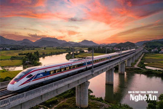 Thủ tướng Chính phủ yêu cầu chú trọng công tác tái định cư, giải phóng mặt bằng các dự án đường sắt trọng điểm