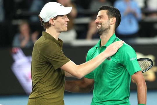 Bản lĩnh Novak Djokovic: Hạ gục Jannik Sinner tiến vào chung kết Australian Open 2026
