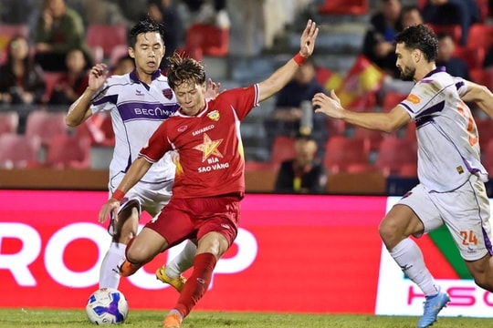 Viktor Lê chấn thương trong ngày tái xuất V-League: Hồng Lĩnh Hà Tĩnh chia điểm tiếc nuối