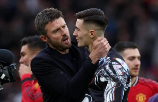 Michael Carrick và bài toán Fulham: Đã đến lúc kích hoạt Benjamin Sesko