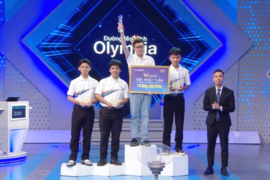 Đường lên đỉnh Olympia 2026: Nam sinh Hà Nội giành vòng nguyệt quế với 300 điểm