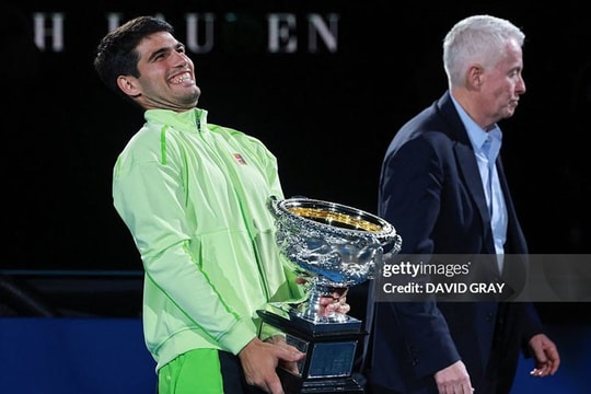 Alcaraz vô địch Australian Open 2026: Phá kỷ lục Nadal và hoàn tất Grand Slam sự nghiệp