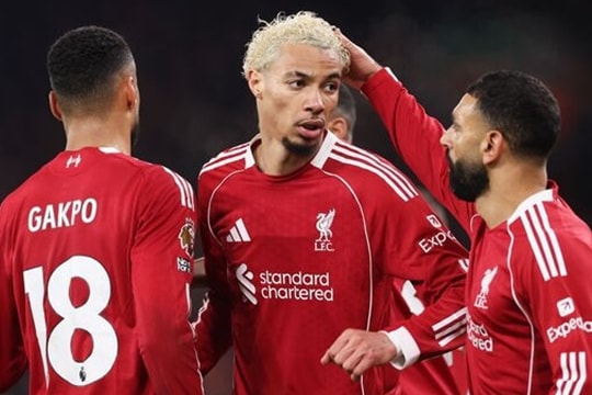 Liverpool đè bẹp Newcastle 4-1: Hugo Ekitike rực sáng đưa The Kop vượt khủng hoảng