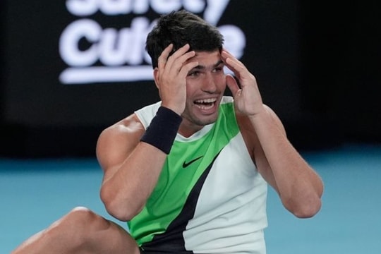 Carlos Alcaraz vô địch Australian Open 2026: Hoàn tất Career Grand Slam ở tuổi 22