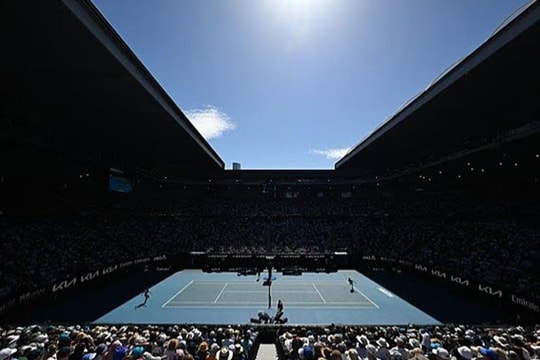 Chung kết Alcaraz - Djokovic lập kỷ lục giá vé đắt nhất lịch sử Australian Open