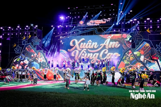 Sắc Xuân vùng cao - Ấm áp nghĩa tình đồng bào