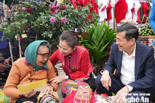 Háo hức ngày hội "Sắc xuân vùng cao - Ấm tình đồng bào"