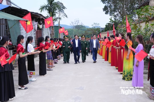 Chủ tịch UBND tỉnh Võ Trọng Hải dự Chương trình “Xuân biên phòng ấm lòng dân bản” tại xã Sơn Lâm
