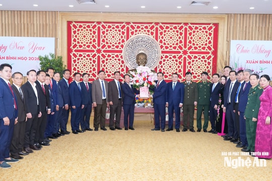 Lãnh đạo tỉnh Bô Ly Khăm Xay, Lào thăm, chúc Tết cổ truyền tỉnh Nghệ An