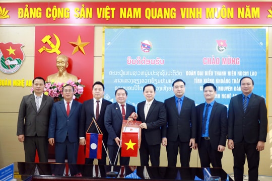 Tỉnh đoàn Xiêng Khoảng thăm, chúc Tết Tỉnh đoàn Nghệ An