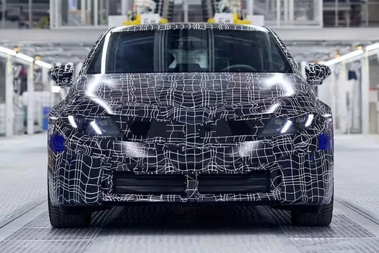 BMW i3 Neue Klasse 2026: Lộ diện phiên bản tiền sản xuất của dòng sedan điện chiến lược
