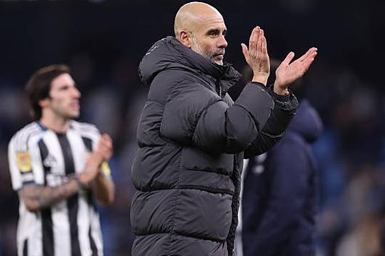 Pep Guardiola tiến sát kỷ lục vô tiền khoáng hậu tại EFL Cup sau khi hạ Newcastle