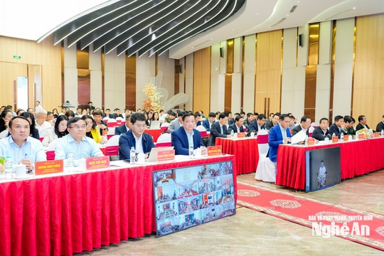 UBND tỉnh Nghệ An triển khai nhiệm vụ, thảo luận các giải pháp phát triển kinh tế - xã hội năm 2026