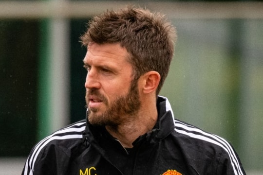 10 điểm nhấn Ngoại hạng Anh: Michael Carrick đối đầu Spurs, Florian Wirtz rực sáng