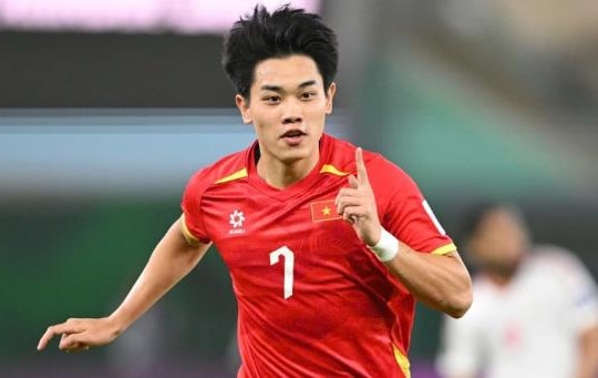 Đình Bắc dính chấn thương bất ngờ, Futsal Indonesia tạo địa chấn trước Nhật Bản