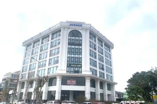 Mặt bằng đắc địa, văn phòng cho thuê hạ giá vẫn khó tìm khách