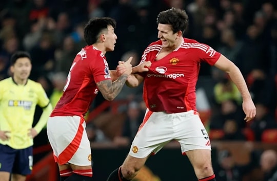 Carrick tin dùng bộ đôi Martinez - Maguire: Lời giải cho hàng thủ MU trước Tottenham