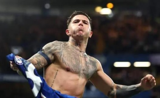Enzo Fernandez: Từ kiến trúc sư trung tâm đến số 8 săn bàn lợi hại của Chelsea