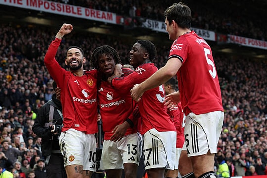 West Ham đối đầu Man Utd: Michael Carrick và mục tiêu phá dớp tại London Stadium