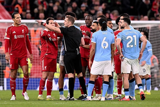 Liverpool gục ngã trước Man City tại Anfield: Sai lầm cá nhân và thực tế tàn khốc