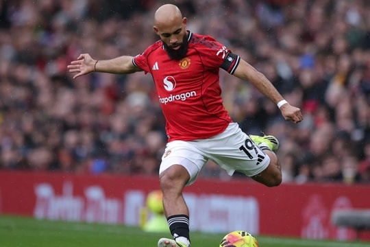Michael Carrick và bài toán xoay tua tại MU: Thử thách từ Mbeumo và cái bóng của Solskjaer