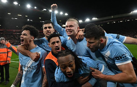 Man City ngược dòng kịch tính tại Anfield: Haaland tỏa sáng, Liverpool nhận trái đắng