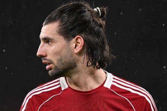 Dominik Szoboszlai: Từ siêu phẩm đá phạt đến tấm thẻ đỏ nghiệt ngã trước Man City