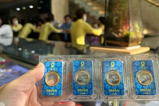 Cá nhân mua bán vàng nhẫn 9999 với nhau có bị phạt không?