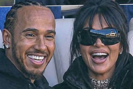 Lewis Hamilton công khai dự Super Bowl cùng Kim Kardashian và loạt tin thể thao nóng