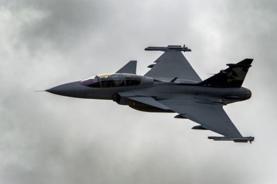 Ukraine tiếp nhận 250 máy bay chiến đấu hiện đại Gripen và Rafale