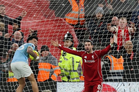 Liverpool đối mặt thử thách tại Stadium of Light: 3 tử huyệt khiến Arne Slot lo lắng
