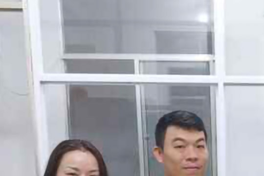 Người phụ nữ ở Cần Thơ tìm chủ nhân để trả lại gần 1 tỉ đồng chuyển nhầm ngày giáp Tết