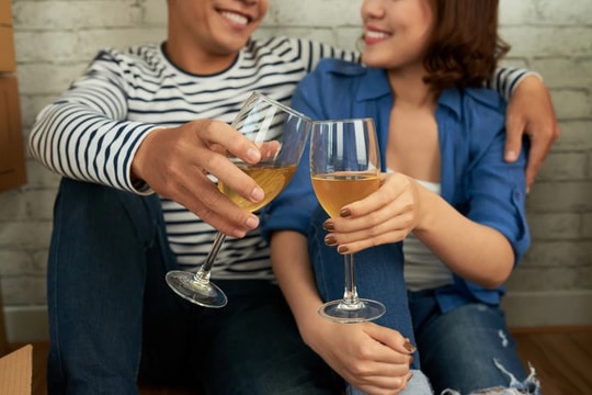 Mẹo ăn lót dạ đúng cách giúp lâu say và bảo vệ gan khi uống rượu bia