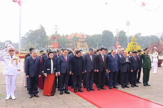 Lãnh đạo Đảng, Nhà nước vào Lăng viếng Chủ tịch Hồ Chí Minh nhân dịp Tết Nguyên đán Bính Ngọ