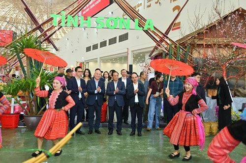 Hội chợ Mùa Xuân 2026 thu hút 500.000 lượt khách, thúc đẩy tiêu thụ hàng nội địa