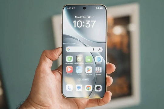 Giải mã sức mạnh OPPO Find X9 Ultra: Pin 7,050 mAh và màn hình 144Hz đột phá