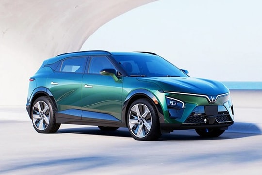 Giá xe VinFast VF 7 tháng 2/2026: Ưu đãi 58 triệu đồng và miễn phí trước bạ