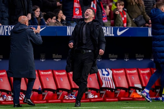 Atletico Madrid vùi dập Barcelona 4-0: 'Bàn cờ' kỳ ảo của Simeone tại Metropolitano