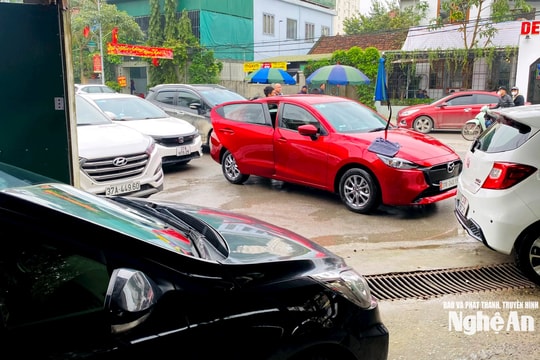 Sát Tết, dịch vụ rửa xe quá tải
