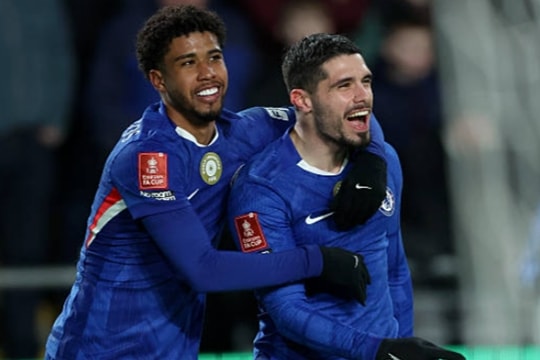 Pedro Neto rực sáng với hat-trick, Chelsea đè bẹp Hull City 4-0 tại FA Cup