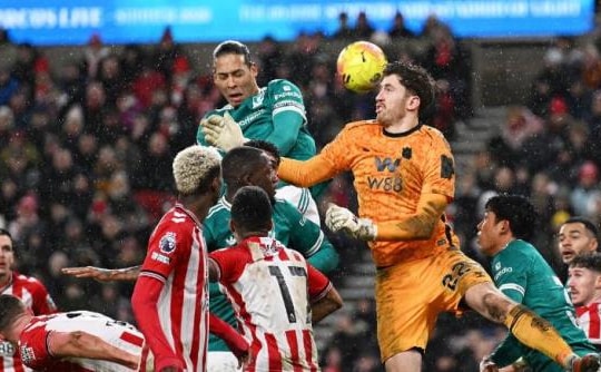 Arne Slot nâng tầm vũ khí phạt góc: Cách Liverpool đánh bại Sunderland tại Stadium of Light