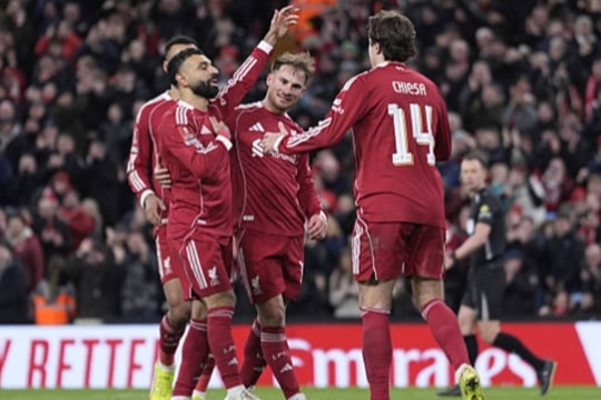 Salah rực sáng, Liverpool đè bẹp Brighton 3-0 để tiến vào vòng 5 FA Cup