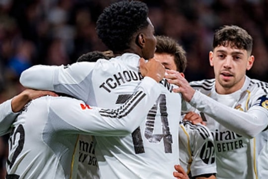 Real Madrid đè bẹp Real Sociedad 4-1: Vinicius rực sáng và dấu ấn Trent Alexander-Arnold