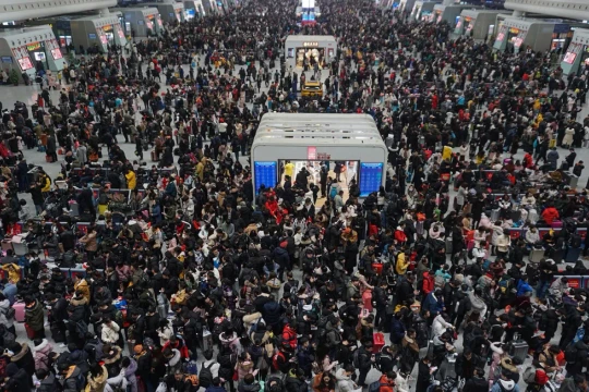 Xuân vận 2026: Trung Quốc chứng kiến cuộc "di cư" lớn nhất lịch sử với 9,5 tỷ chuyến đi