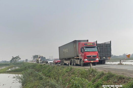 Hồi âm: Sở Xây dựng sẽ nâng cấp đoạn xuống cấp trên ĐT.542C trong quý I/2026