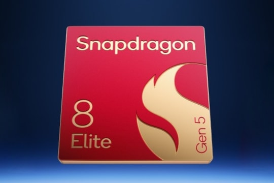Snapdragon 8 Elite Gen 5 lộ diện phiên bản 7 nhân: Tối ưu nhiệt độ cho điện thoại gập